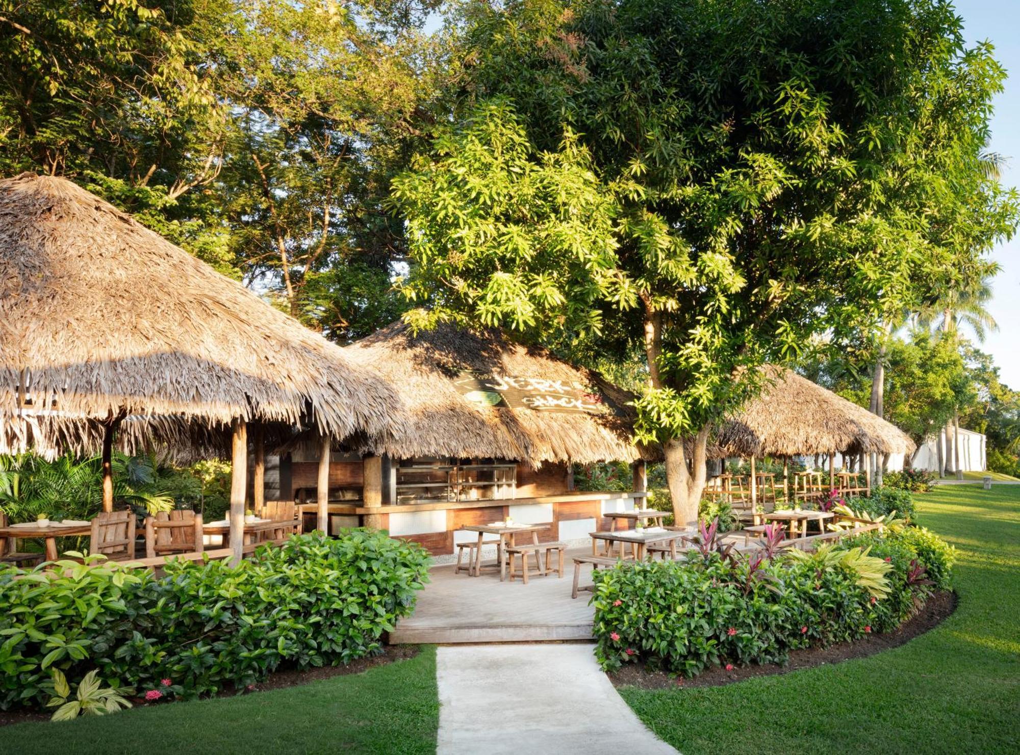 Sandals Ochi Beach All Inclusive Resort - Couples Only (Adults Only) Ocho Rios Exteriör bild