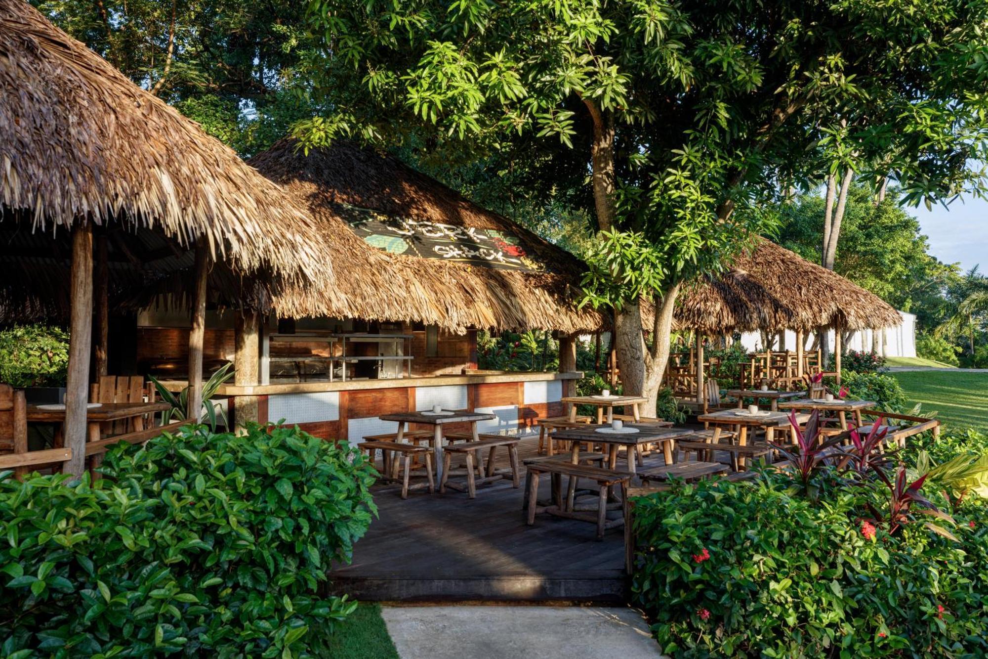 Sandals Ochi Beach All Inclusive Resort - Couples Only (Adults Only) Ocho Rios Exteriör bild